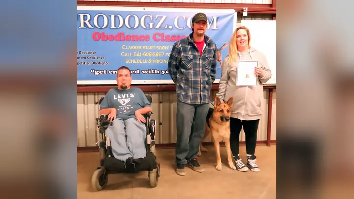 Clients and dogs in a Prodogz Dog Training basic obedience class led by Jason Lake in Medford, Oregon on February 7, 2017