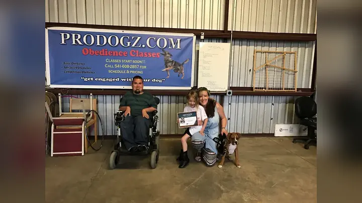 Clients and dogs in a Prodogz Dog Training basic obedience class led by Jason Lake in Medford, Oregon on March 13, 2017