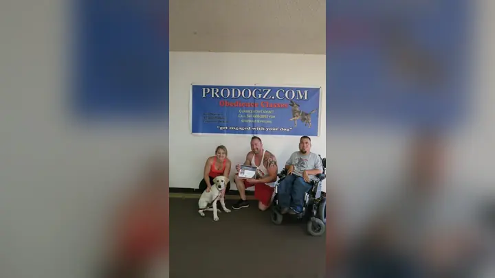 Clients and dogs in a Prodogz Dog Training basic obedience class led by Jason Lake in Medford, Oregon on May 21, 2018