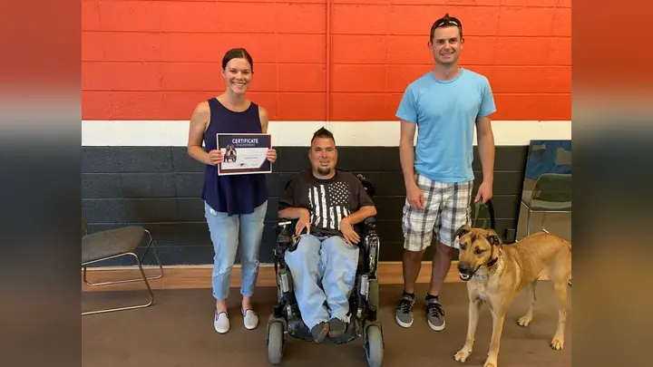 Clients and dogs in a Prodogz Dog Training basic obedience class led by Jason Lake in Medford, Oregon on August 19, 2019