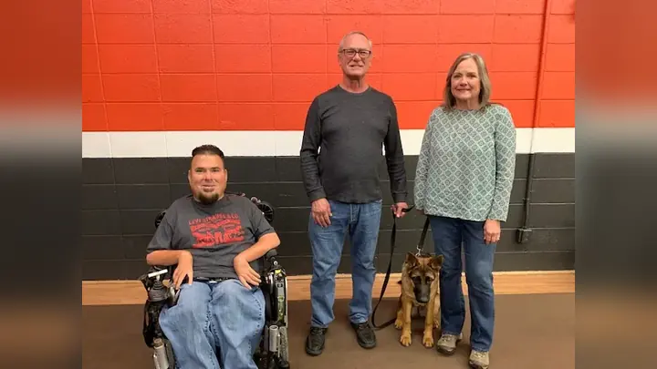 Clients and dogs in a Prodogz Dog Training basic obedience class led by Jason Lake in Medford, Oregon on November 11, 2019