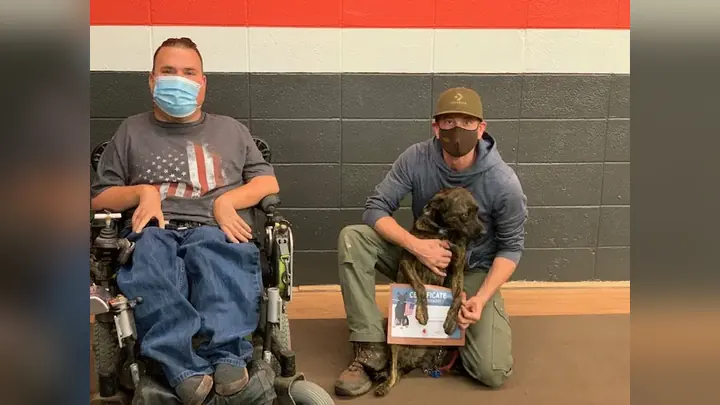 Clients and dogs in a Prodogz Dog Training basic obedience class led by Jason Lake in Medford, Oregon on December 7, 2020
