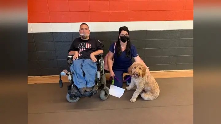 Clients and dogs in a Prodogz Dog Training basic obedience class led by Jason Lake in Medford, Oregon on March 29, 2021