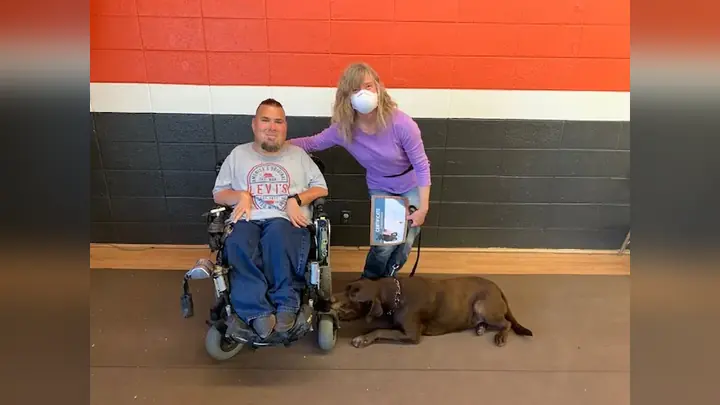 Clients and dogs in a Prodogz Dog Training basic obedience class led by Jason Lake in Medford, Oregon on May 5, 2021