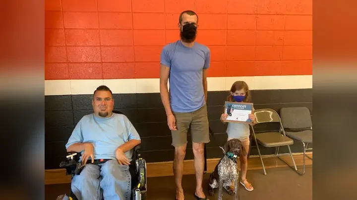 Clients and dogs in a Prodogz Dog Training basic obedience class led by Jason Lake in Medford, Oregon on July 19, 2021