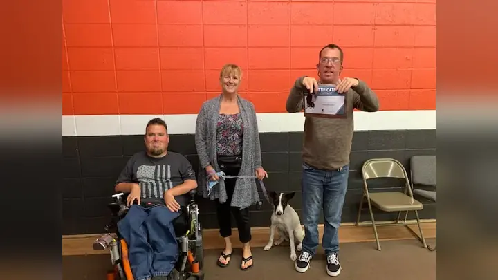Clients and dogs in a Prodogz Dog Training basic obedience class led by Jason Lake in Medford, Oregon on October 11, 2021