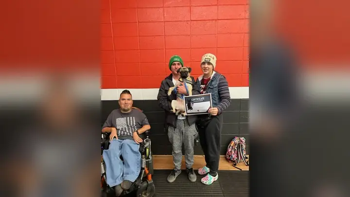 Clients and dogs in a Prodogz Dog Training basic obedience class led by Jason Lake in Medford, Oregon on November 21, 2022
