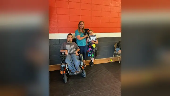 Clients and dogs in a Prodogz Dog Training puppy class led by Jason Lake in Medford, Oregon on July 1, 2024