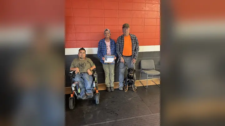 Clients and dogs in a Prodogz Dog Training puppy class led by Jason Lake in Medford, Oregon on June 20, 2025