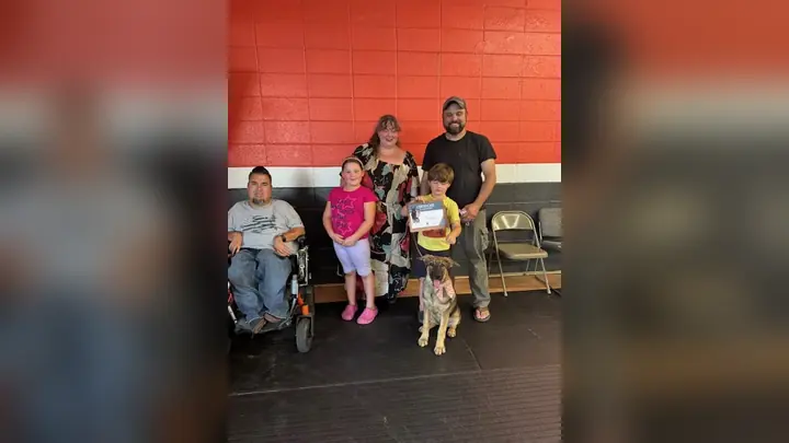 Clients and dogs in a Prodogz Dog Training puppy class led by Jason Lake in Medford, Oregon on August 23, 2025