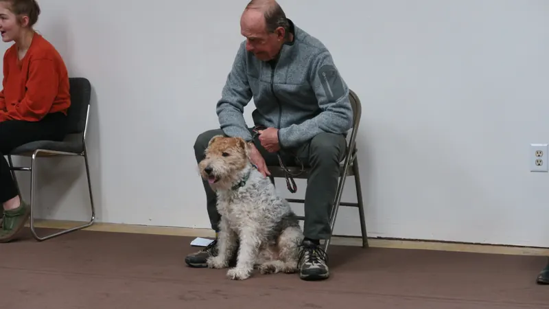 Clients and dogs in a Prodogz Dog Training basic obedience class led by Jason Lake in Medford, Oregon — February 5, 2018, photo 2
