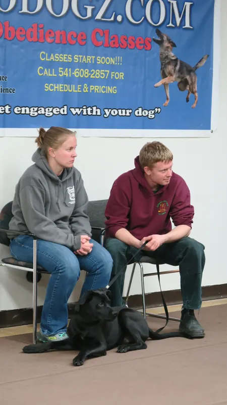 Clients and dogs in a Prodogz Dog Training basic obedience class led by Jason Lake in Medford, Oregon — February 5, 2018, photo 8
