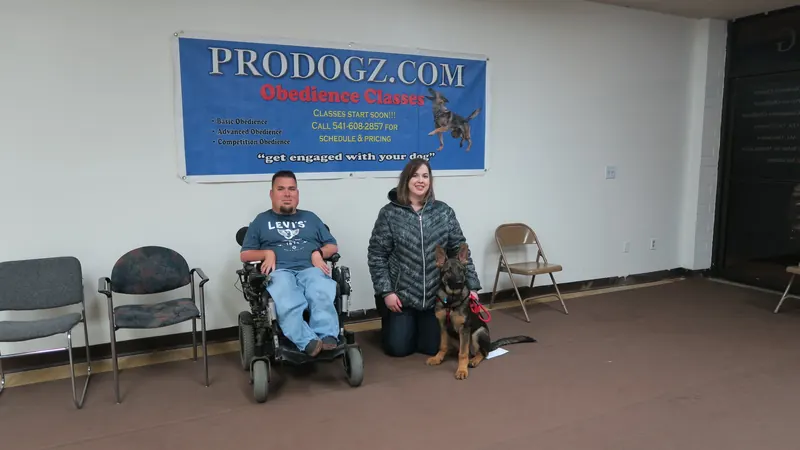 Clients and dogs in a Prodogz Dog Training basic obedience class led by Jason Lake in Medford, Oregon — February 26, 2018, photo 26
