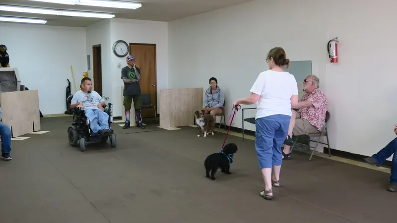 Clients and dogs in a Prodogz Dog Training basic obedience class led by Jason Lake in Medford, Oregon — April 23, 2018, photo 16