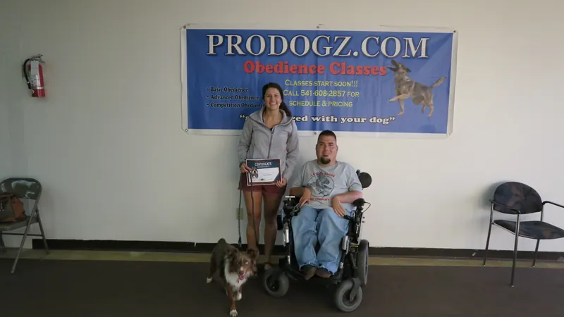 Clients and dogs in a Prodogz Dog Training basic obedience class led by Jason Lake in Medford, Oregon — April 23, 2018, photo 21