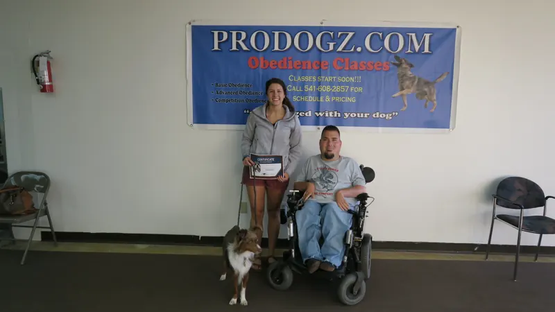 Clients and dogs in a Prodogz Dog Training basic obedience class led by Jason Lake in Medford, Oregon — April 23, 2018, photo 22