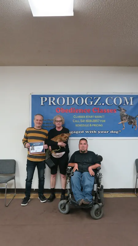 Clients and dogs in a Prodogz Dog Training basic obedience class led by Jason Lake in Medford, Oregon — October 22, 2018, photo 31