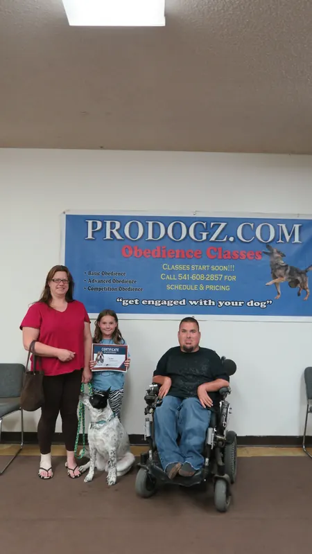 Clients and dogs in a Prodogz Dog Training basic obedience class led by Jason Lake in Medford, Oregon — October 22, 2018, photo 36