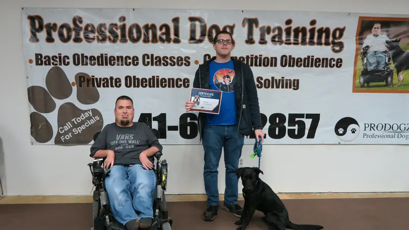 Clients and dogs in a Prodogz Dog Training basic obedience class led by Jason Lake in Medford, Oregon — January 28, 2019, photo 19