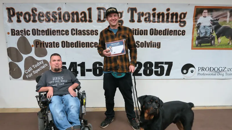 Clients and dogs in a Prodogz Dog Training basic obedience class led by Jason Lake in Medford, Oregon — January 28, 2019, photo 20