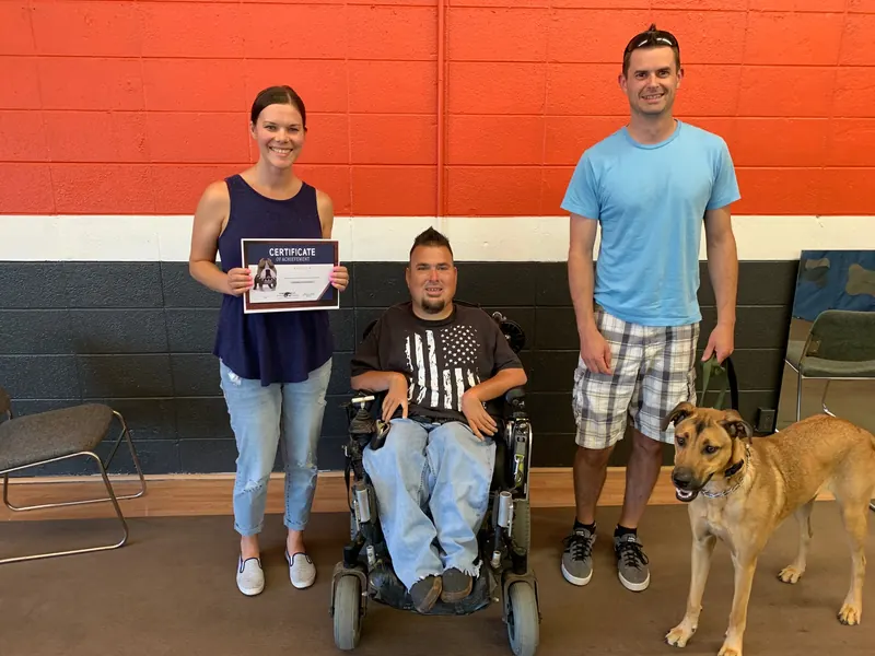Clients and dogs in a Prodogz Dog Training basic obedience class led by Jason Lake in Medford, Oregon — August 19, 2019, photo 5