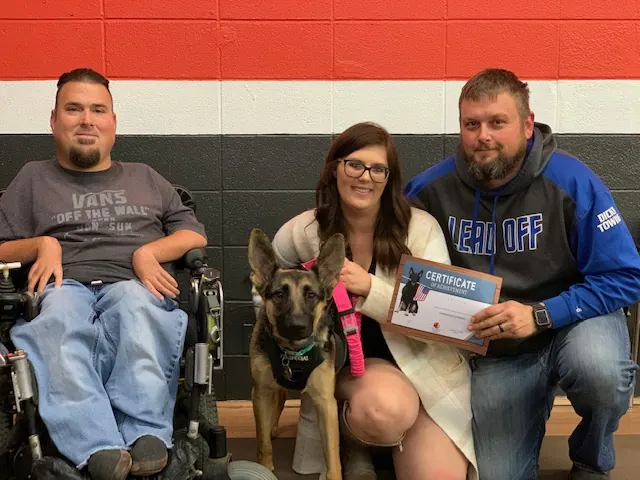 Clients and dogs in a Prodogz Dog Training basic obedience class led by Jason Lake in Medford, Oregon — December 9, 2019, photo 5