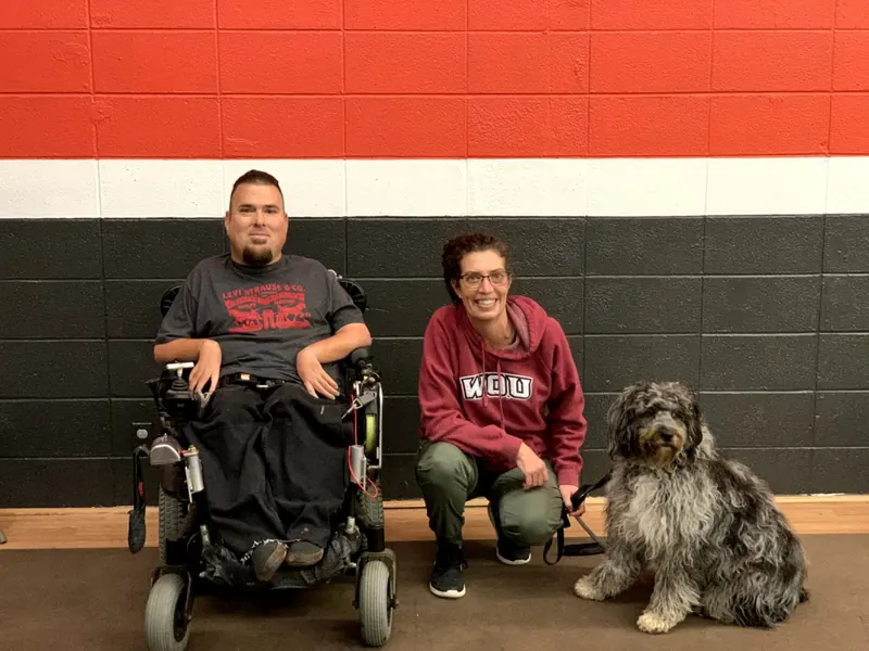Clients and dogs in a Prodogz Dog Training basic obedience class led by Jason Lake in Medford, Oregon — January 7, 2020, photo 6