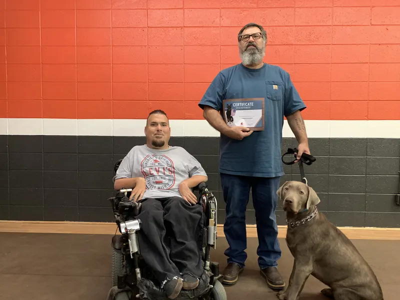 Clients and dogs in a Prodogz Dog Training basic obedience class led by Jason Lake in Medford, Oregon — March 2, 2020, photo 1