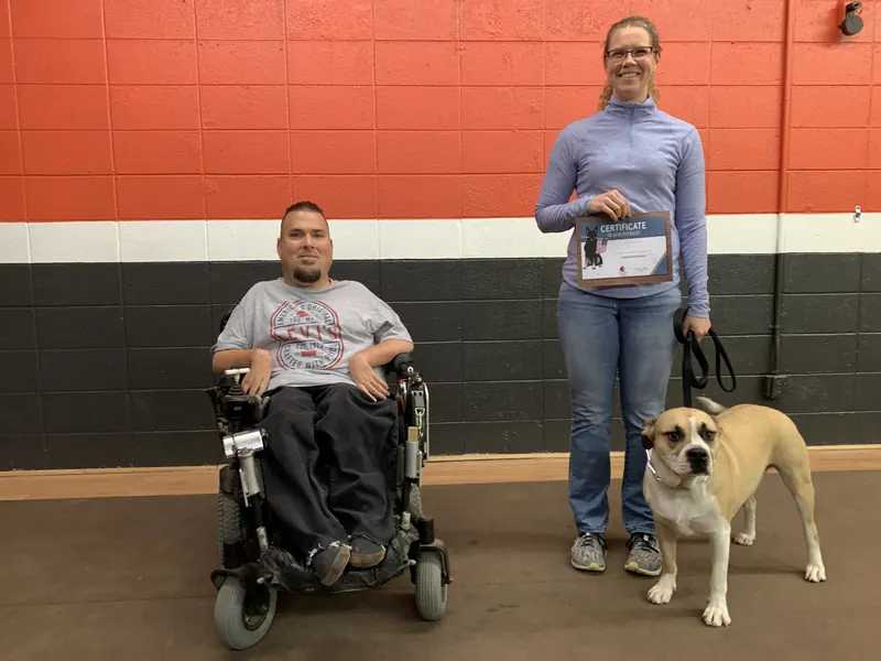 Clients and dogs in a Prodogz Dog Training basic obedience class led by Jason Lake in Medford, Oregon — March 2, 2020, photo 4