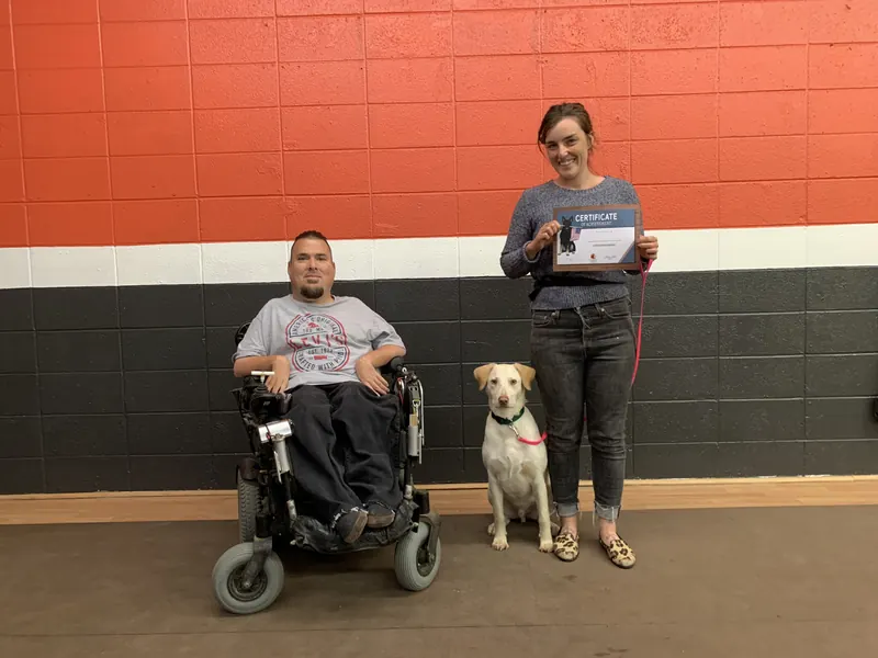 Clients and dogs in a Prodogz Dog Training basic obedience class led by Jason Lake in Medford, Oregon — March 2, 2020, photo 7