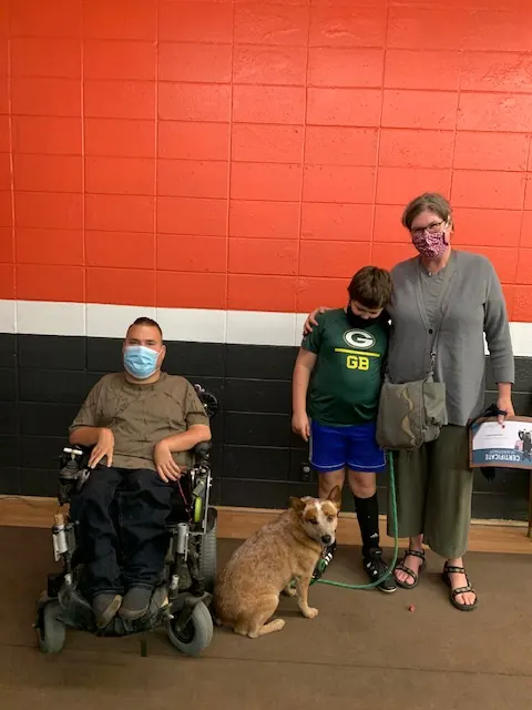 Clients and dogs in a Prodogz Dog Training basic obedience class led by Jason Lake in Medford, Oregon — October 12, 2020, photo 3