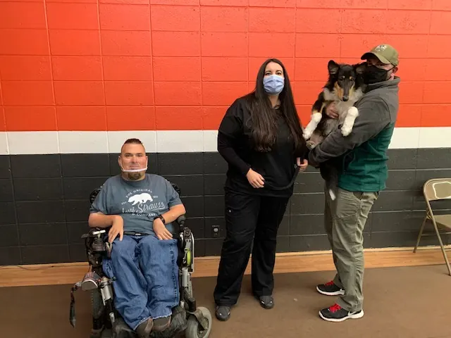 Clients and dogs in a Prodogz Dog Training basic obedience class led by Jason Lake in Medford, Oregon — January 4, 2021, photo 5