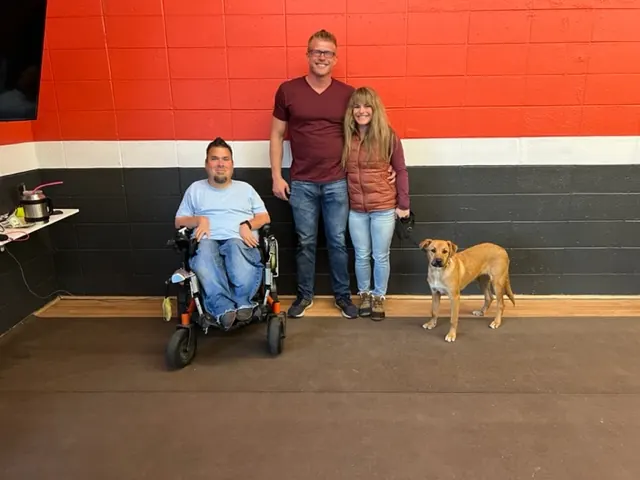 Clients and dogs in a Prodogz Dog Training basic obedience class led by Jason Lake in Medford, Oregon — April 4, 2022, photo 2