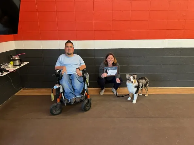 Clients and dogs in a Prodogz Dog Training basic obedience class led by Jason Lake in Medford, Oregon — April 4, 2022, photo 3